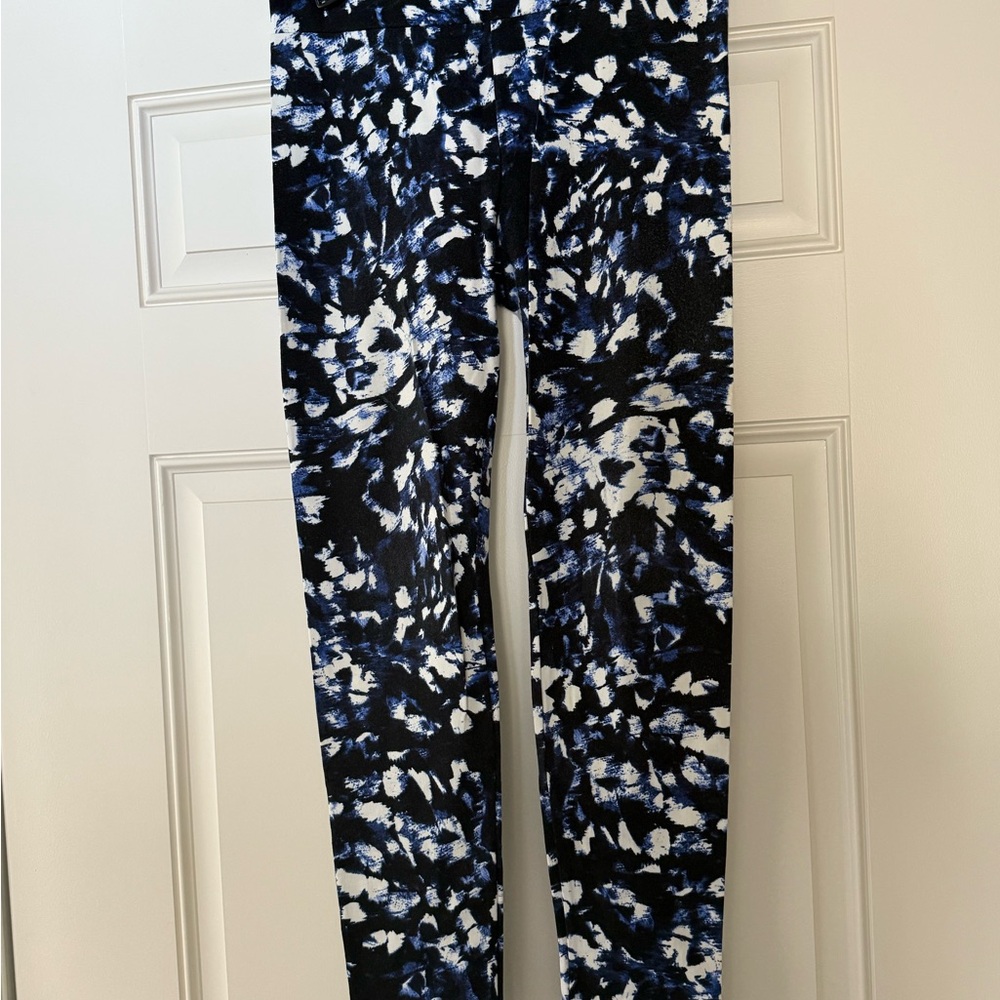 Blue and White Patterned Leggings
